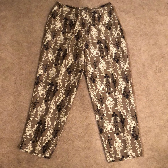 Dress pants - Picture 2 of 3